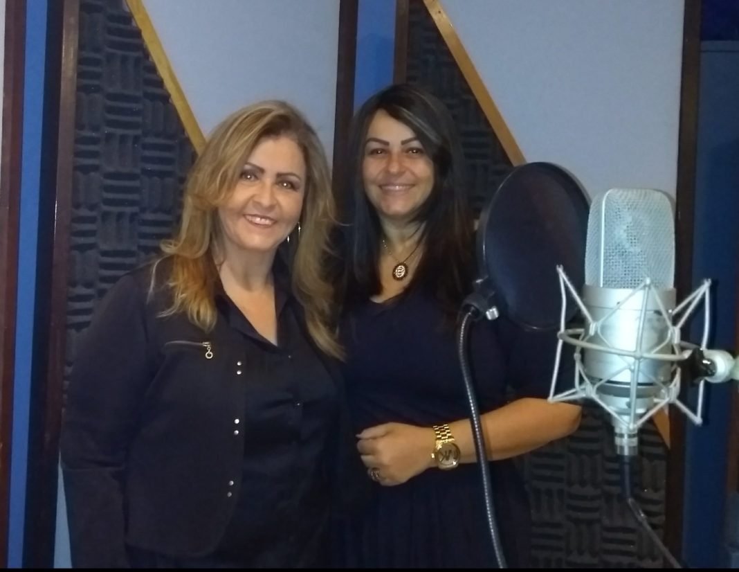 Cantoras Shirley Carvalhaes e Beatriz