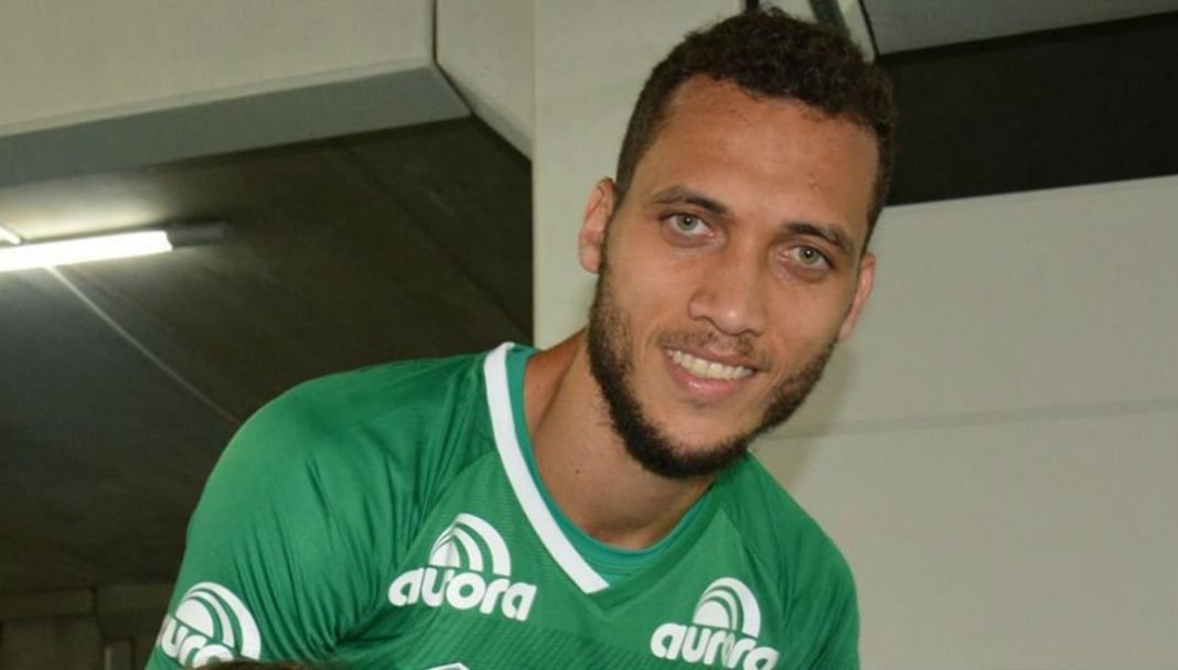 Neto, zagueiro da Chapecoense