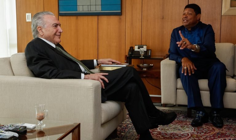Michel Temer se reúne com Valdemiro Santiago, líder da Igreja Mundial do Poder de Deus
