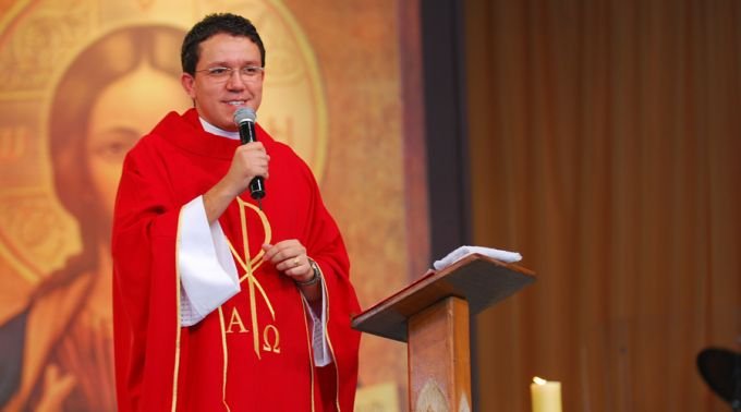 Padre Paulinho Oliveira, da Comunidade Canção Nova