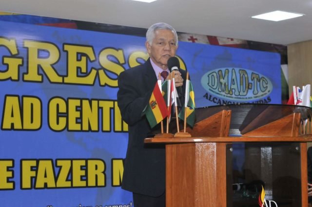 Pastor Elias Ramos Moreira, da igreja Assembleia de Deus Boliviana de Santa Cruz de la Sierra