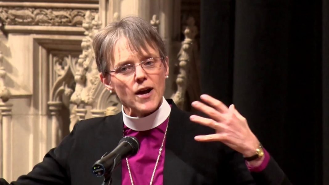 Mariann Edgar Budde, bispa da Diocese Episcopal de Washington.