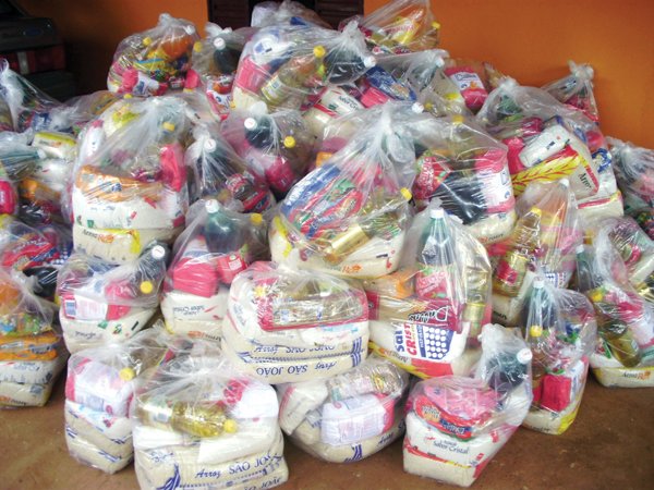 Cestas básicas para doação