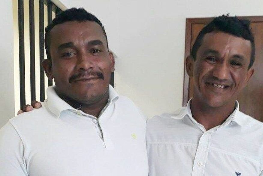 Sebastião Felizardo (d) perdoou Hugo Ferreira da Paixão (e) da tentativa de homicídio que sofreu ao levar sete facadas