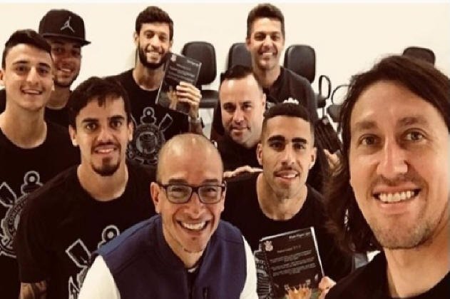 Pastor Vagner Lopes e jogadores do Corinthians