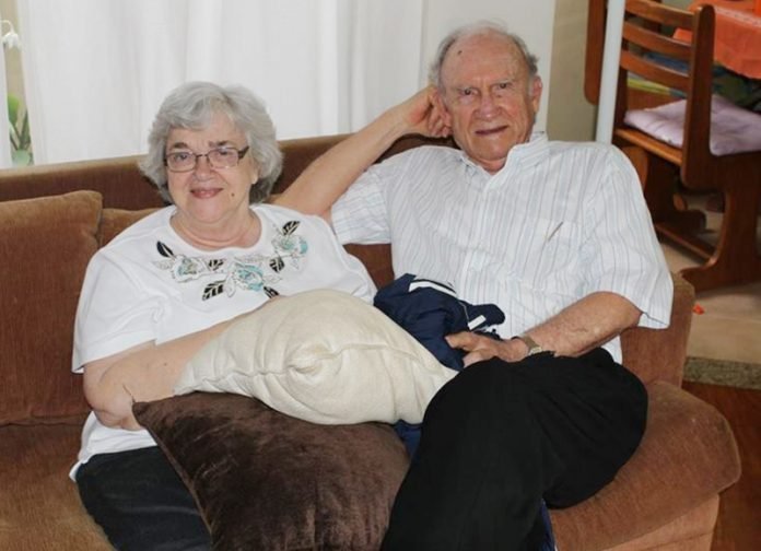 Patricia e Russell Shell estiveram casados por 59 anos e tiveram cinco filhos.