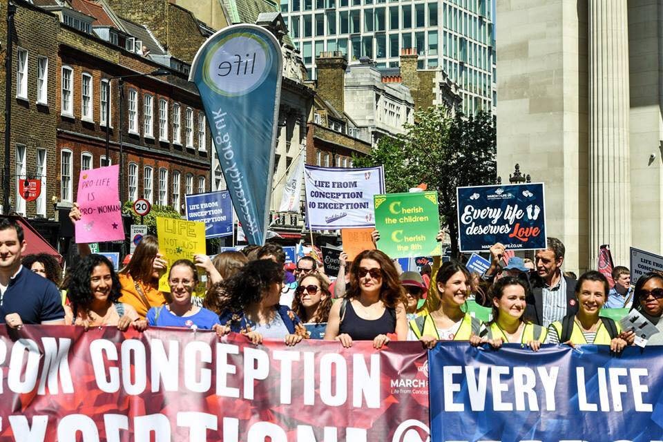 Marcha pela Vida e contra o aborto em Londres