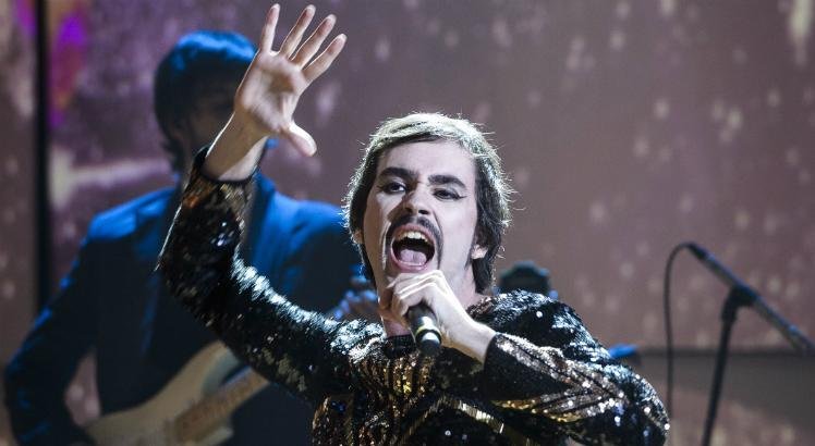 Cantor, compositor e transformista pernambucano Johnny Hooker