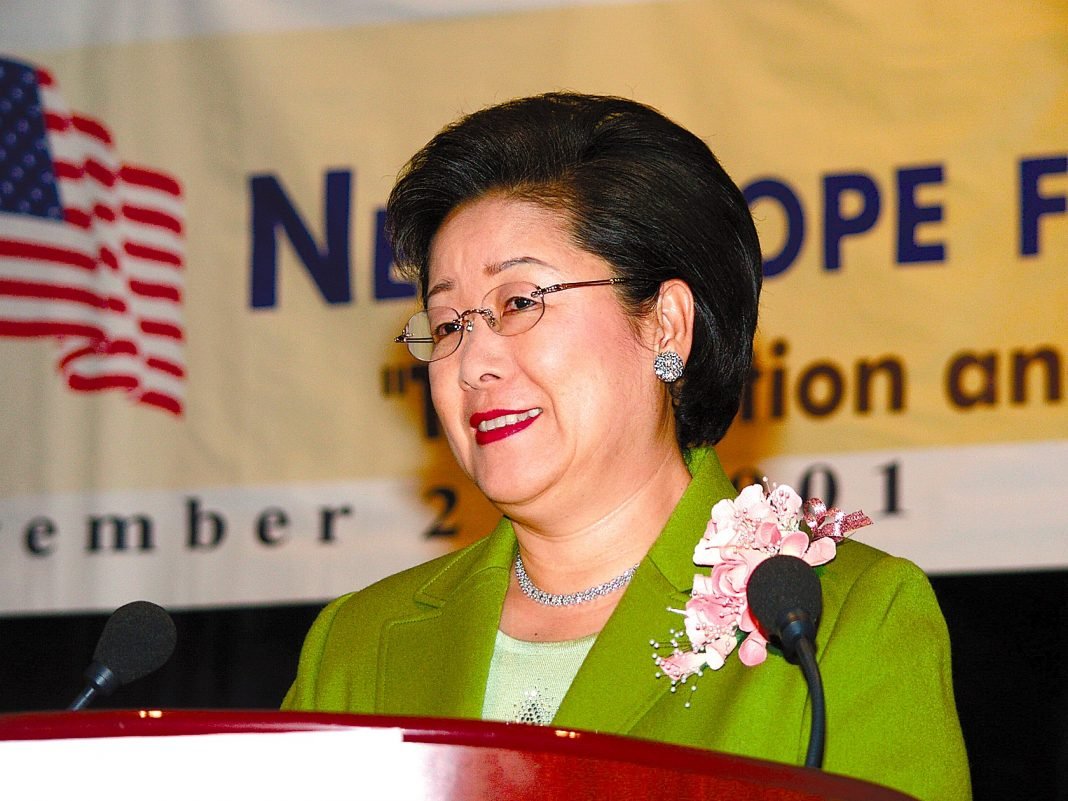 Hak Ja Han Moon, viúva de Sun Myung Moon, o reverendo Moon