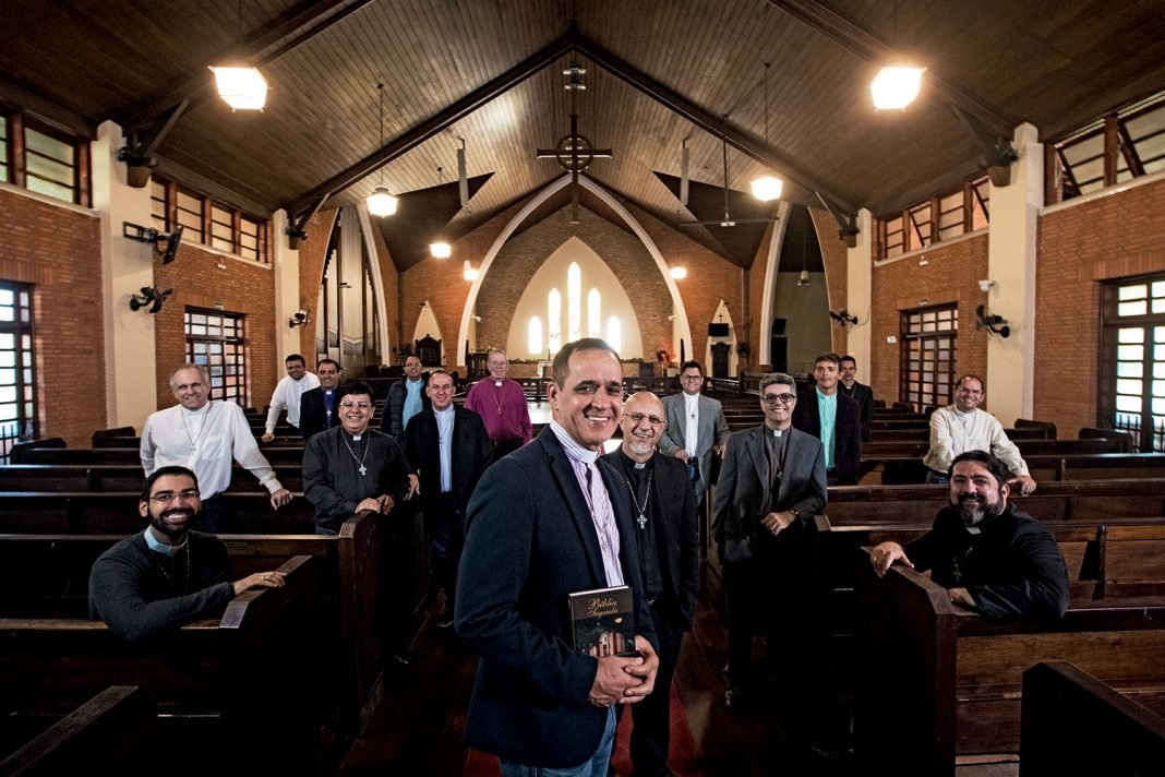 Padres que se tornaram reverendos anglicanos