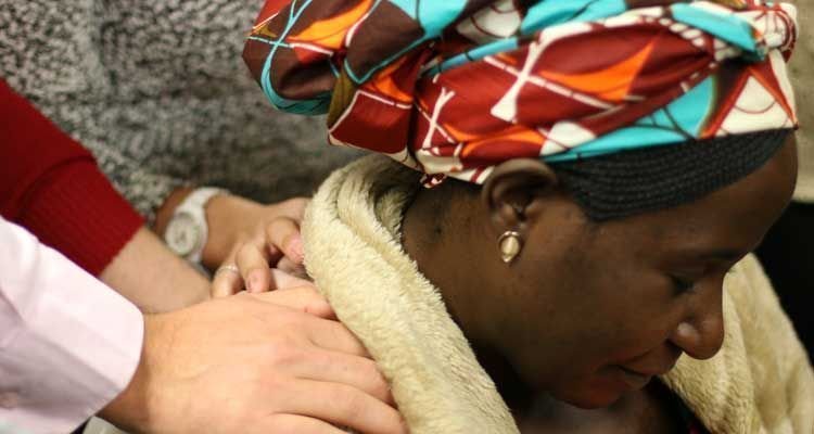 Damaris, cristã que era perseguida na Nigéria e visitou o Brasil para dar seu testemunho, morreu vítima do câncer de mama