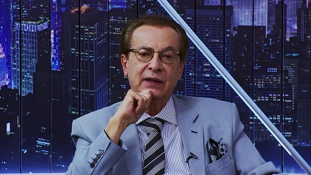 Estilista Ronaldo Ésper, deixou o homossexualismo depois que entrou para a Igreja Universal