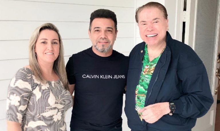 Pastor e deputado federal Marco Feliciano se emociona ao conhecer o apresentador Silvio Santos