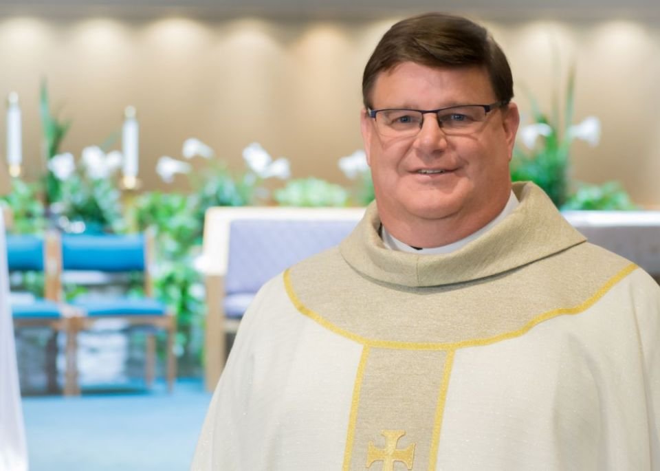 Gregory Greiten, padre católico da igreja americana que assumiu ser homossexual