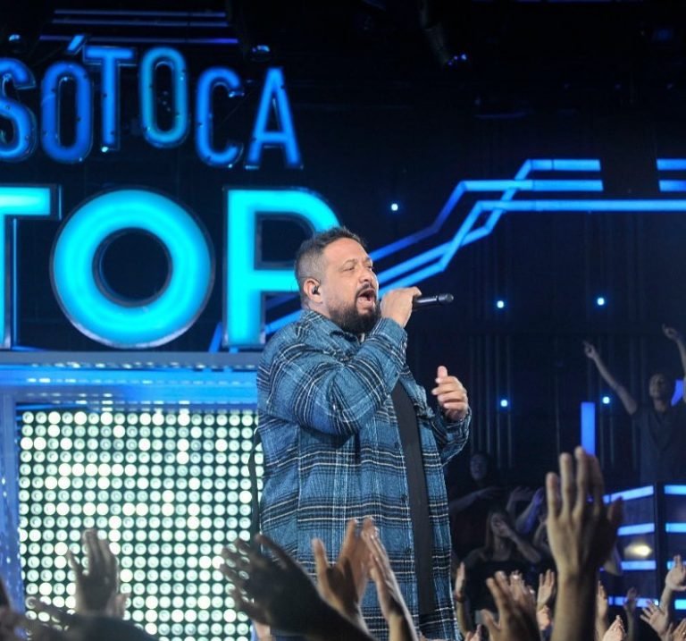 Fernandinho participa do programa Só Toca Top, da Rede Globo