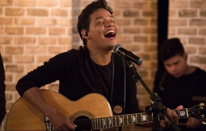Elizeu Alves assina contrato com a MK Music