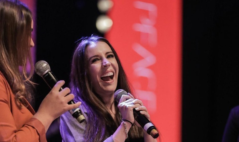 Pattie Mallette contou seu testemunho na Conferência Global, promovida pela Comunidade das Nações. (Foto: Facebook/Conferência Global)