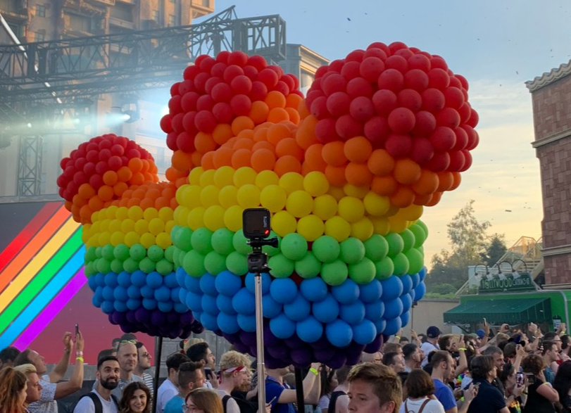Parques da Disney estão promovendo eventos LGBTs
