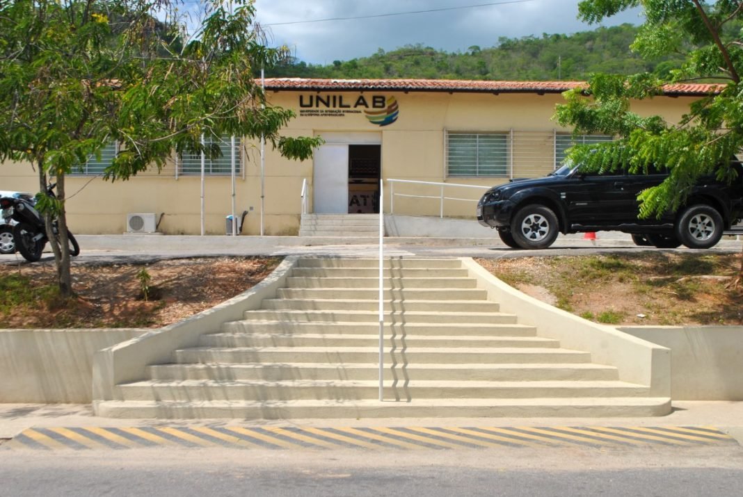 A Universidade da Integração da Lusofonia Afro-Brasileira (Unilab) lançou um vestibular voltado para pessoas transgêneras e intersexuais.