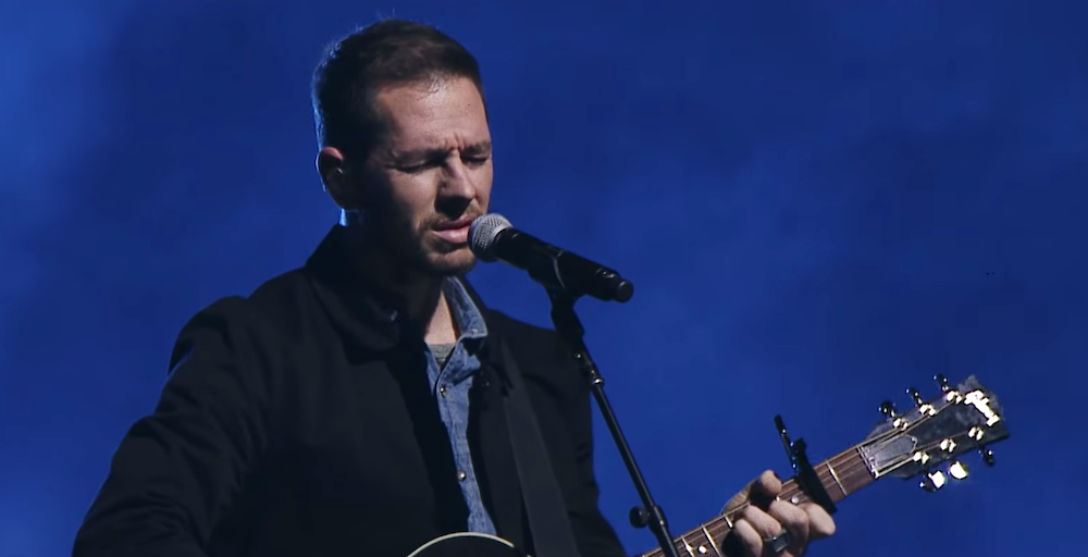 Marty Sampson, cantor, compositor e líder de adoração da Hillsong, anunciou o abandono da fé cristã