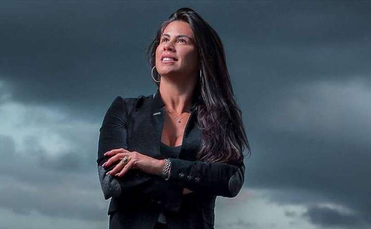 A pastora e cantora gospel Fernanda Fé, morre após lipoaspiração Foto: Divulgação