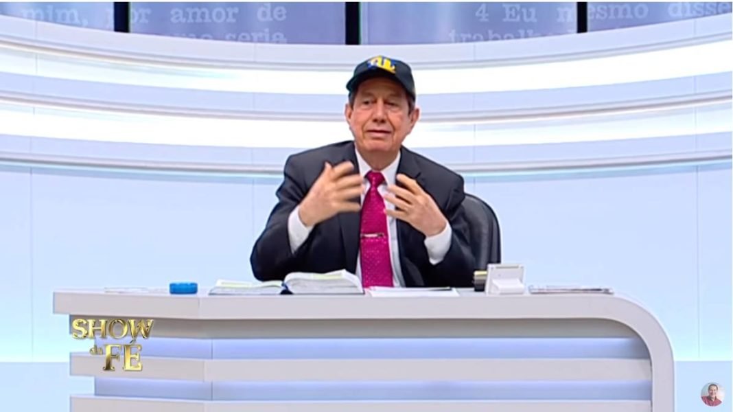 Pastor R. R. Soares apresentando o Programa Show da Fé, na Band