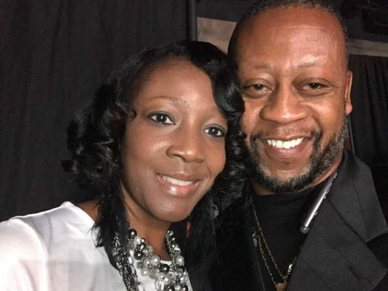 Eric Jones e sua esposa LaRhonda. Facebook / Eric Jones