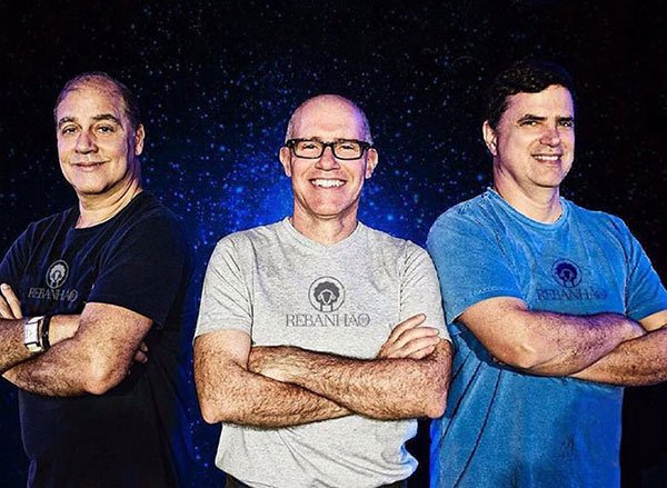 Carlinhos Felix, Paulinho Marota e Pedro Braconnot estão na formação atual da banda Rebanhão