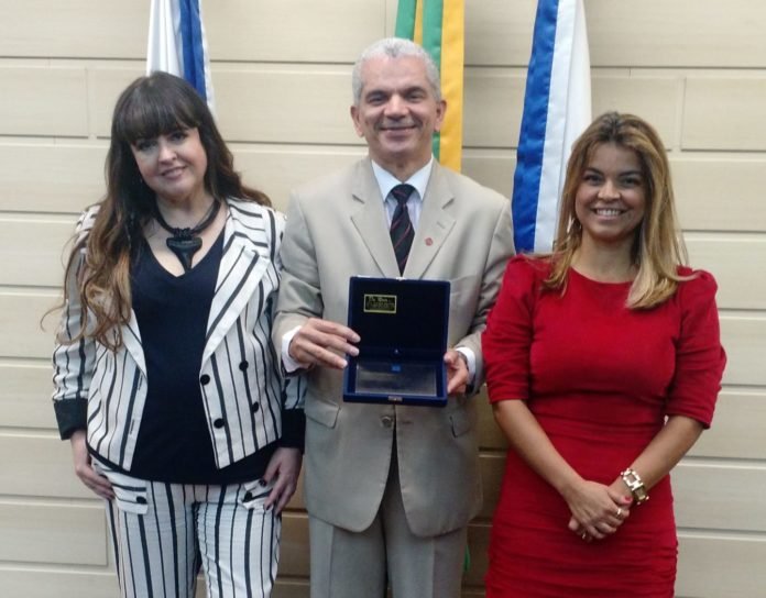 Dra. Adriana Horta Fernandes, Dr. Gilberto Garcia e Dra. Guiomar Mairovitch - Homenagem EMERJ