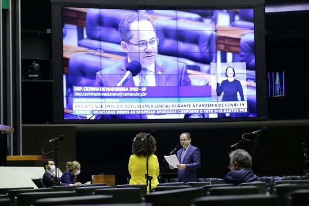 Câmara dos Deputados amplia lista de beneficiários do auxílio emergencial