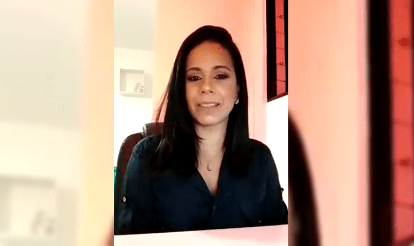 A professora de biologia Lourdes Rumanelly está sendo investigada por dizer que homossexualidade é pecado. (Foto: Reprodução/Instagram)