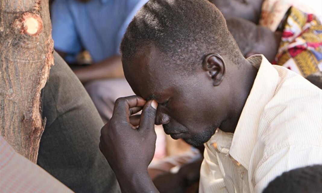 Cristão orando no Sudão do Sul