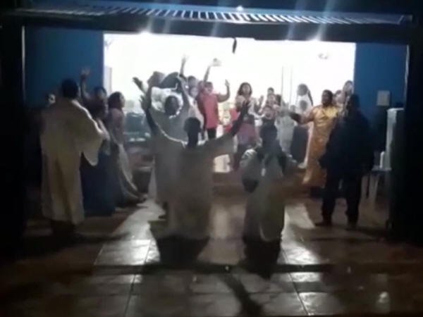 Igreja descumpre toque de recolher em Campo Grande
