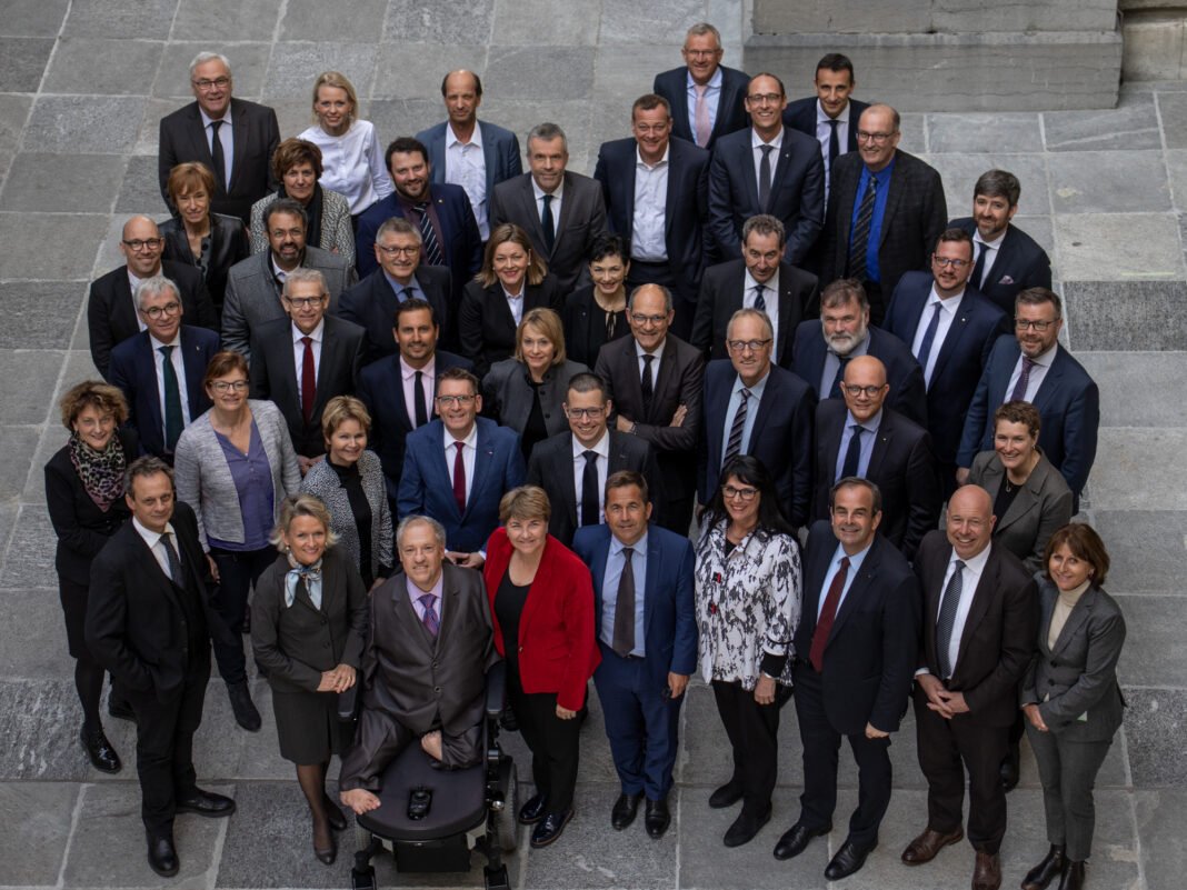 Políticos integrantes do Partido do Povo Cristão (CVP) da Suíça
