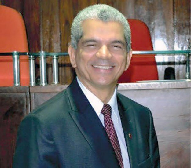 Dr. Gilberto Garcia é colunista do FolhaGospel.com