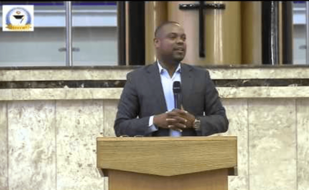 Felner Batalha, um dos líderes da Universal em Angola