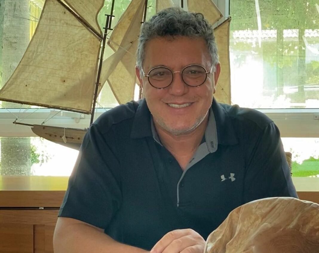 Cantor evangélico Nani Azevedo