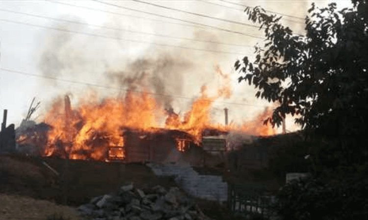 Igreja incendiada no Sudão (foto representativa)