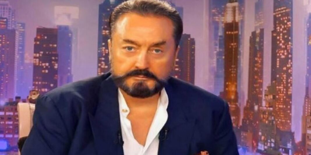 Adnan Oktar, líder de seita religiosa condenado a mais de 1.000 anos de prisão