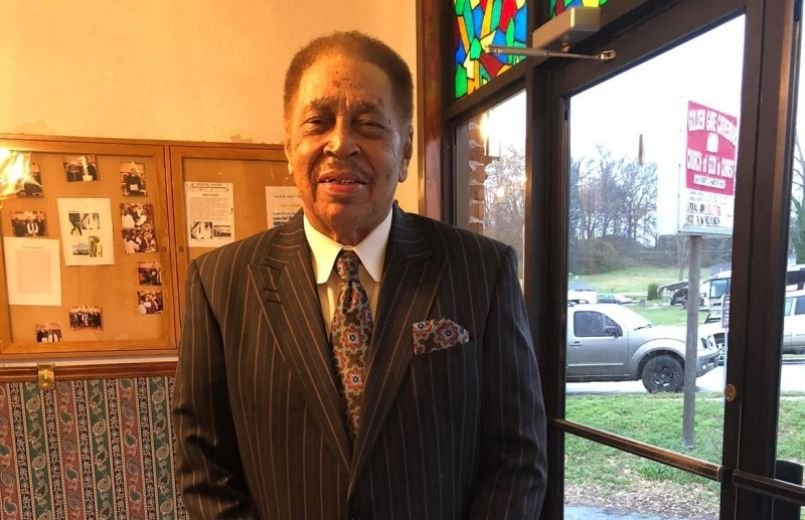 Pastor Robert Lee Hamilton morreu no púlpito da sua igreja, após pregação.