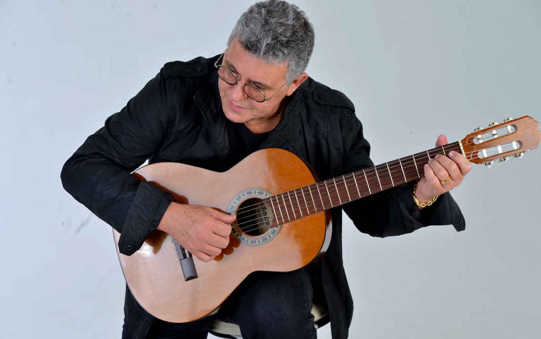 Cantor evangélico Nani Azevedo