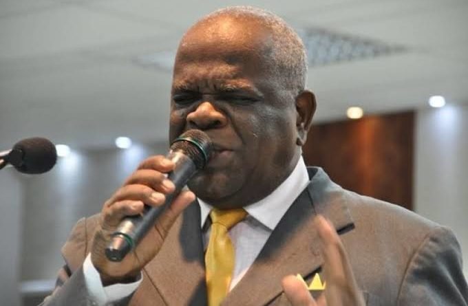 Pastor e cantor Eliezer Rosa morreu aos 74 anos.
