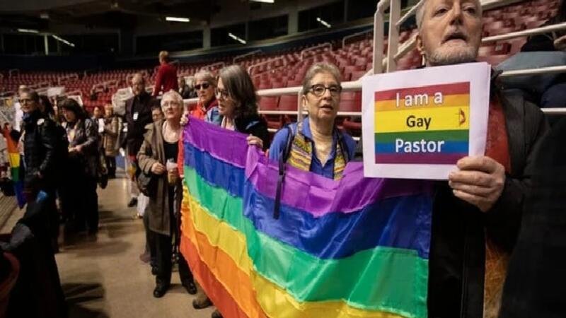 Igreja Metodista do Reino Unido libera casamento homossexual