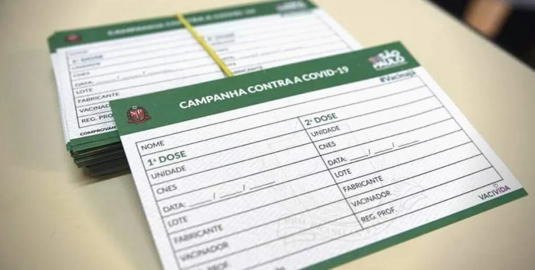 Cartões de vacinação contra a Covid-19