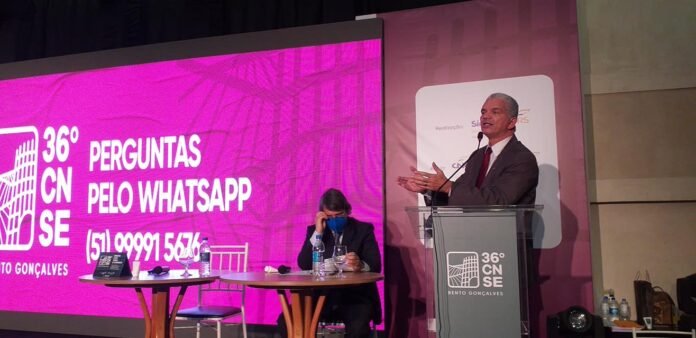 Dr. Gilberto Garcia e Dr. Flávio Obino Fº, 36º CNSE, Bento Gonçalves/RS.