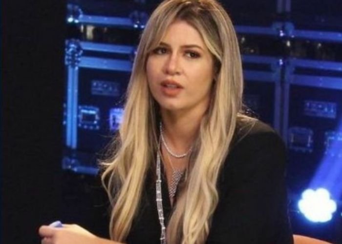 Cantora sertaneja Marília Mendonça morre em queda de avião