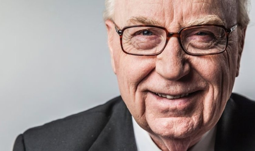 George Wood foi presidente da Assembleia de Deus dos EUA.