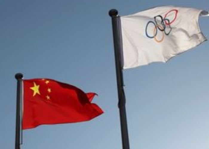Bandeiras da China e das olimpíadas