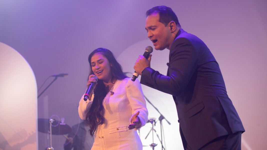 Davi Sacer e Simone, da dupla Simone e Simaria