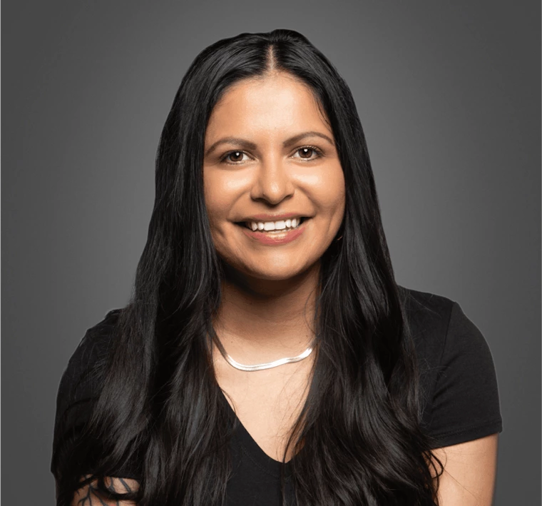 Monica Bailey encontrou cura em Deus após trauma de um estupro